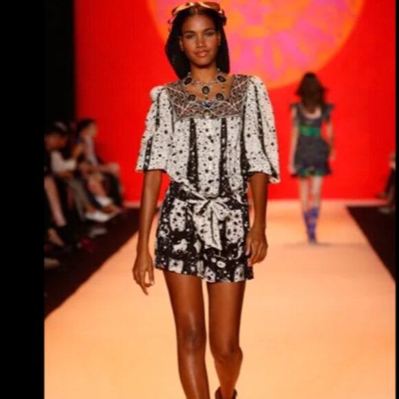 ✨ RARE Anna Sui Zodiac Silk Romper ❣️ Spring 2009 Runway / Sample ✨ - Picture 1 of 14